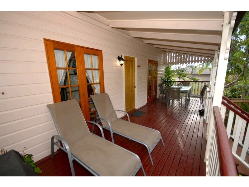 12 Haylock Street, Wynnum QLD 4178