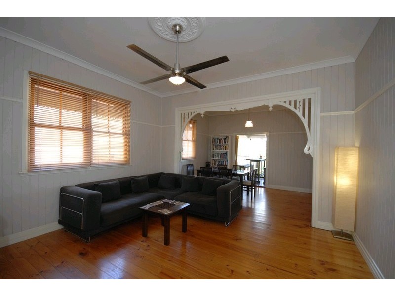 12 Haylock Street, Wynnum QLD 4178