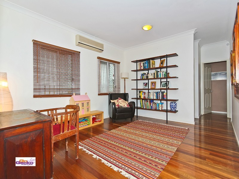 31 Bowering Street, Lota QLD 4179