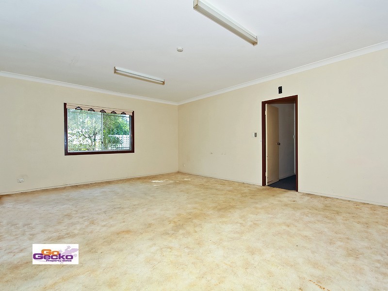 12 Chandos Street, Wynnum QLD 4178