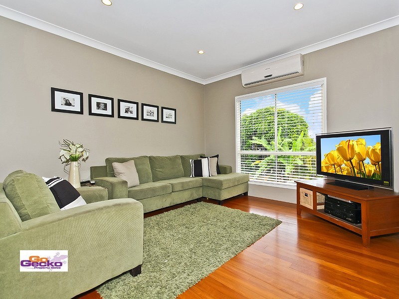 29 Whites Road, Manly West QLD 4179