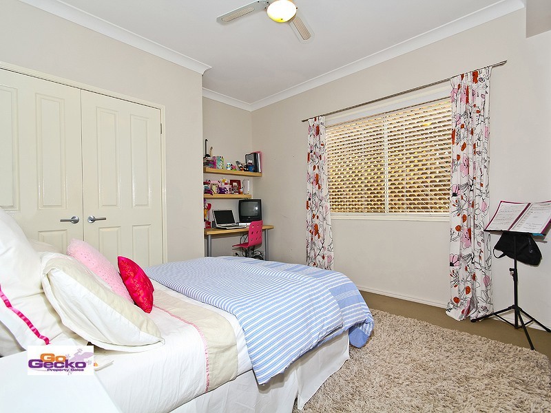 29 Whites Road, Manly West QLD 4179