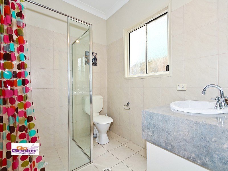 29 Whites Road, Manly West QLD 4179