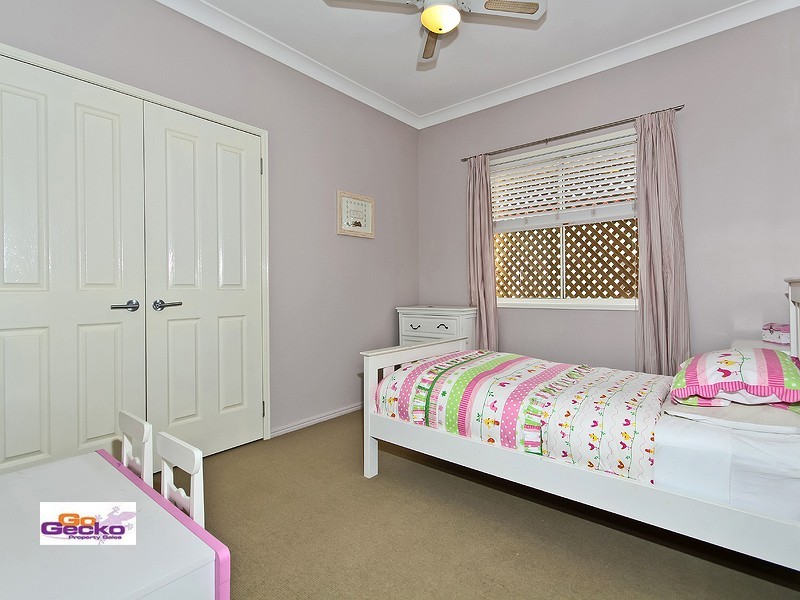 29 Whites Road, Manly West QLD 4179