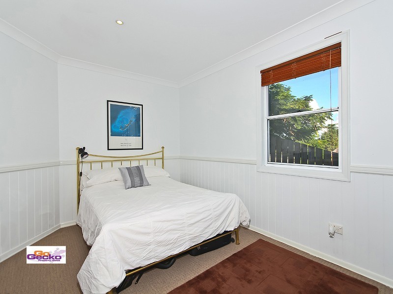 20 Oakley Street, Manly QLD 4179