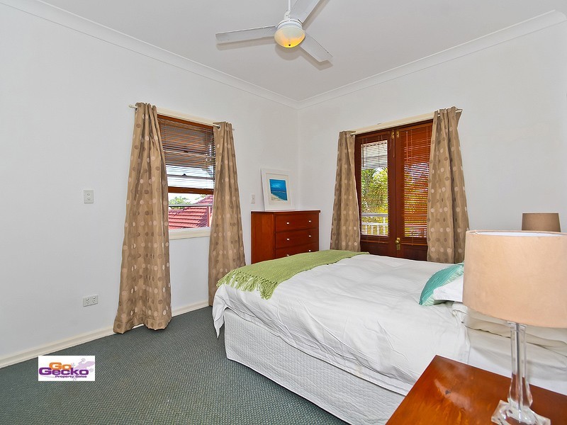 20 Oakley Street, Manly QLD 4179