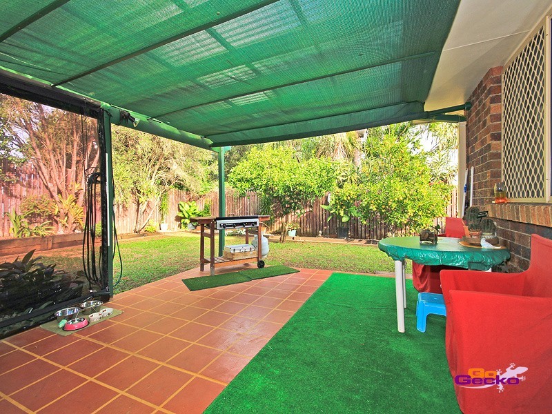 10 Brett Place, Wynnum West QLD 4178