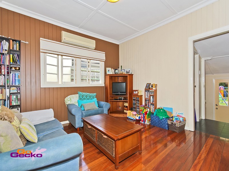 97 Kamarin Street, Manly West QLD 4179