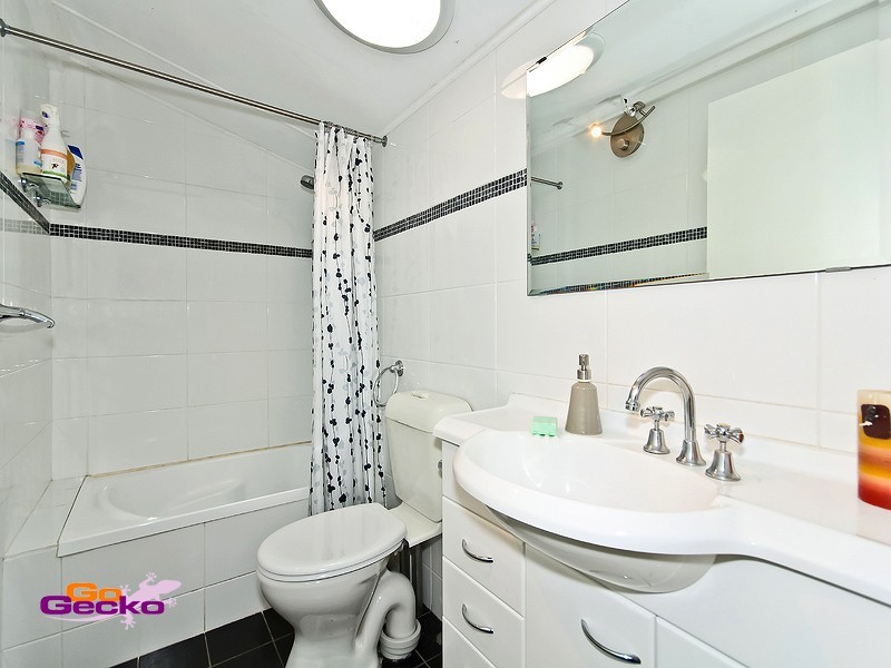 97 Kamarin Street, Manly West QLD 4179
