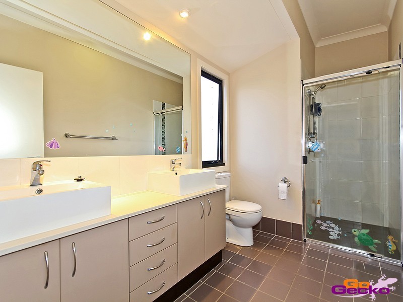 4/6 Emsworth Street, Wynnum QLD 4178