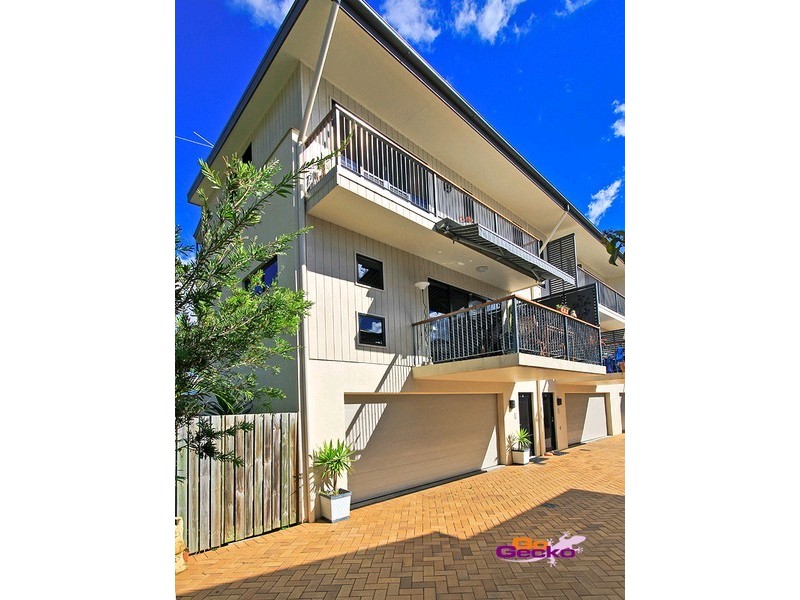 4/6 Emsworth Street, Wynnum QLD 4178