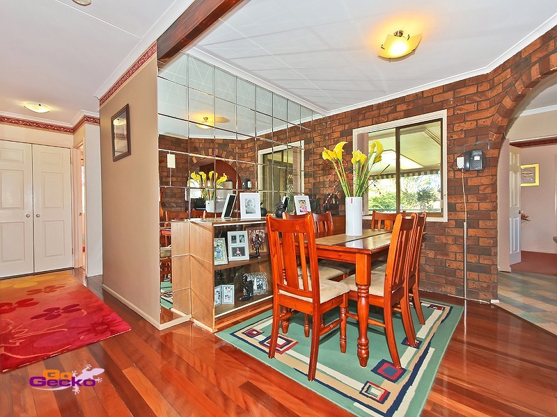 5 Nemarra Street, Wynnum West QLD 4178