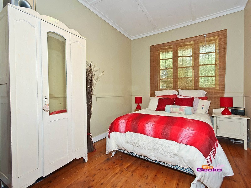 326 Preston Road, Wynnum West QLD 4178