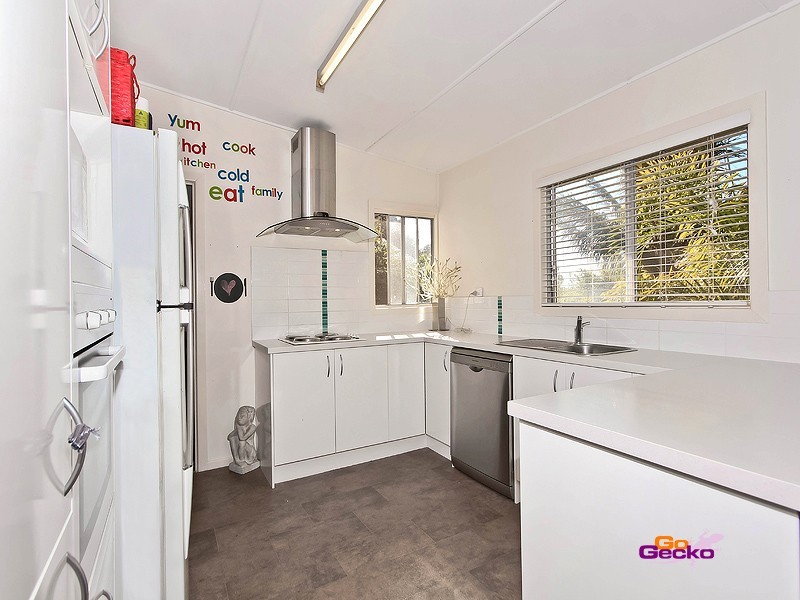 38 Bulgin Avenue, Wynnum West QLD 4178