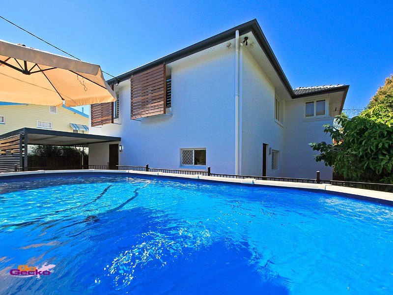 2 Talegalla Street, Wynnum West QLD 4178