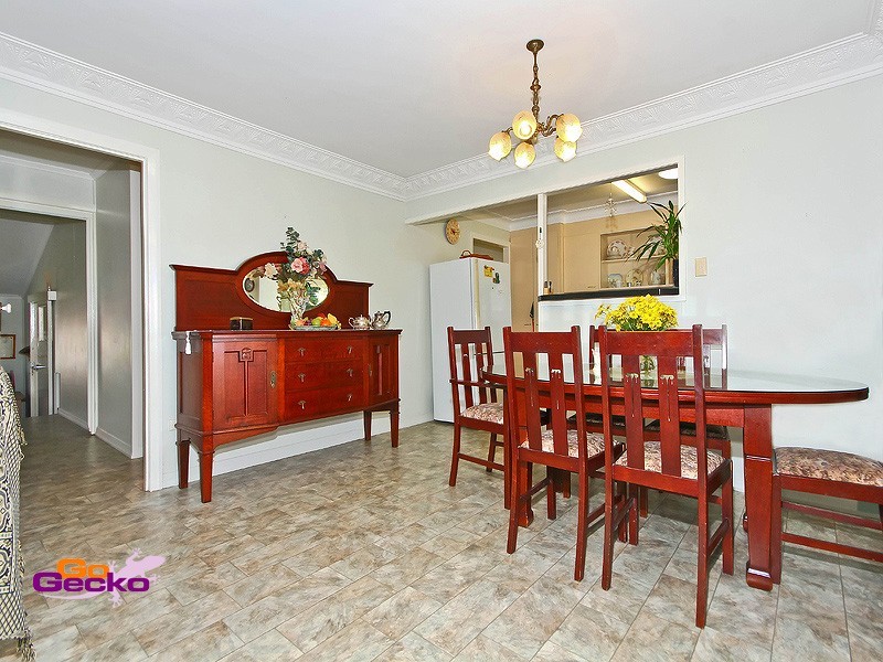 109 Kianawah Road, Wynnum West QLD 4178