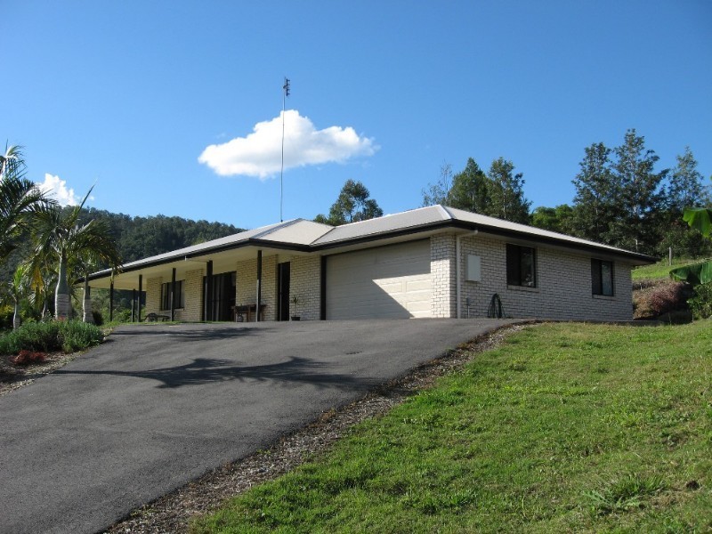 202 Allen Road, Chatsworth QLD 4570