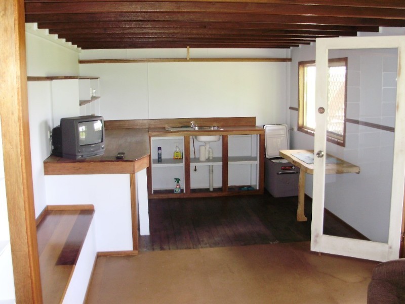 183 Robinson Road, Calico Creek QLD 4570
