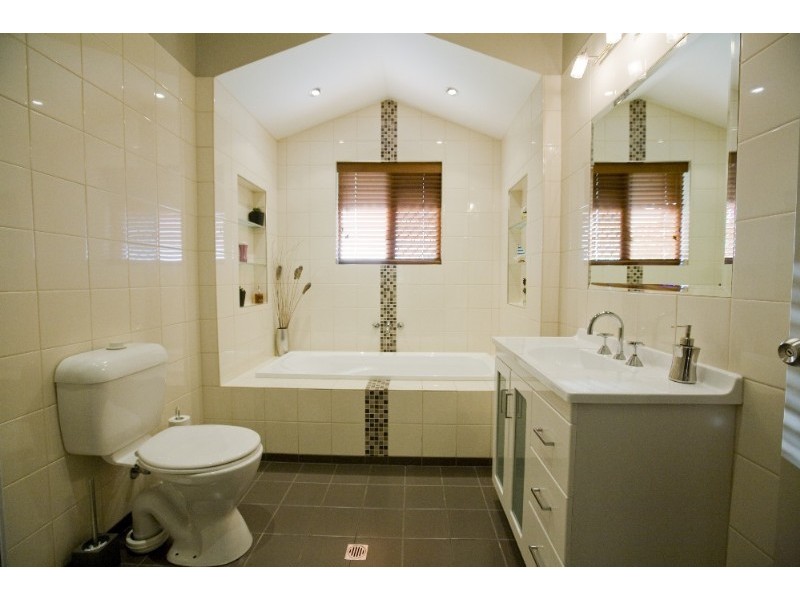 12 Walsh Court, Monkland QLD 4570