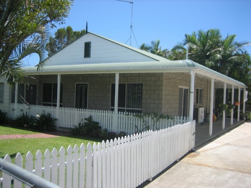 4 Essex Court, Cooloola Cove QLD 4580