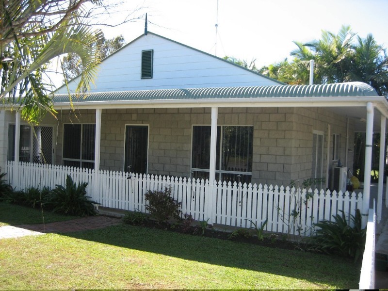 4 Essex Court, Cooloola Cove QLD 4580