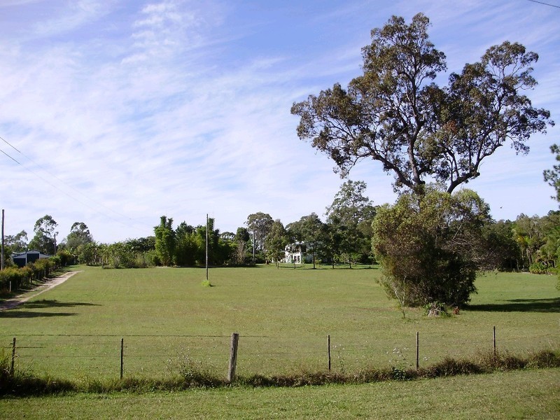 287 Tinana Road, Goomboorian QLD 4570