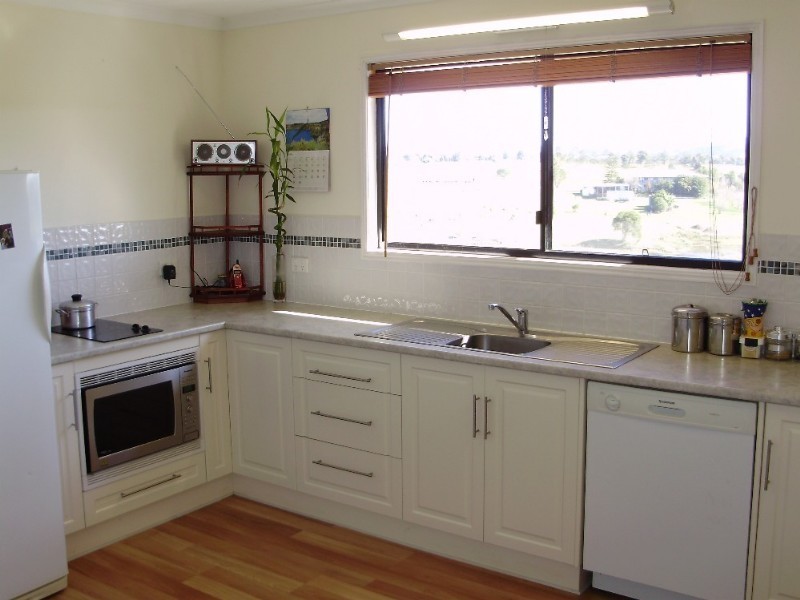 999 Bruce Highway, Kybong QLD 4570