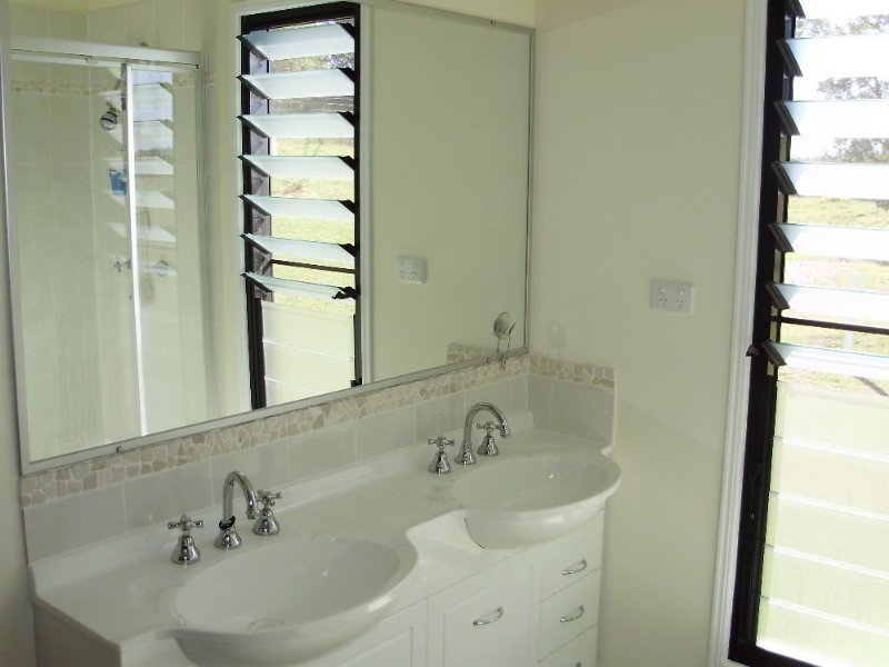 999 Bruce Highway, Kybong QLD 4570