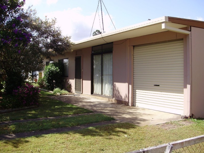 22 Leonard Street, Southside QLD 4570