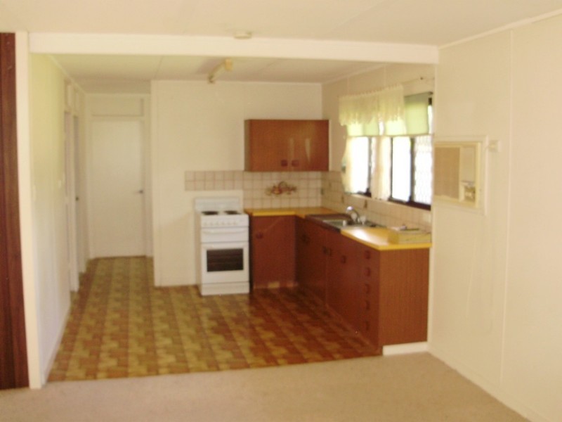 22 Leonard Street, Southside QLD 4570