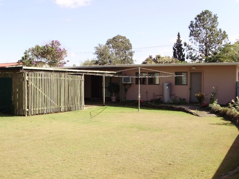 22 Leonard Street, Southside QLD 4570