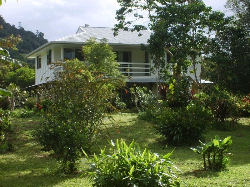 3 Upper Pinbarren Creek Road, Pomona QLD 4568