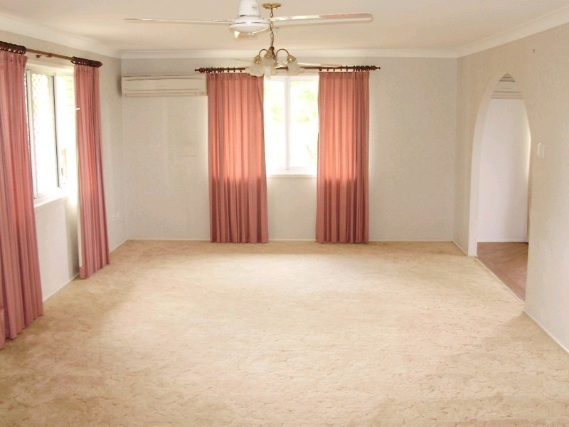 47 Watson Road, Southside QLD 4570