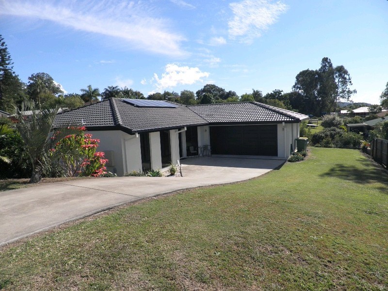 6 LAPIS COURT, Southside QLD 4570