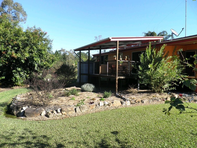 4 Toomey Street, Traveston QLD 4570