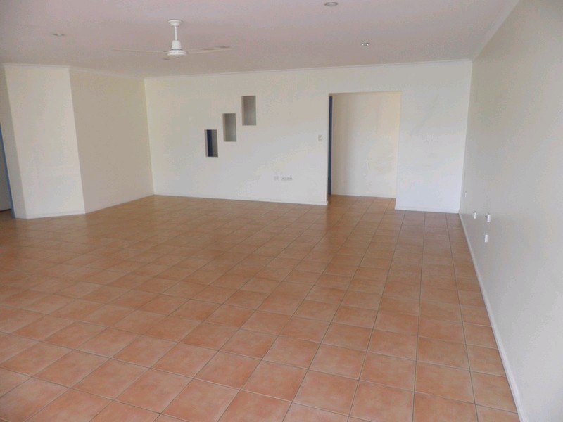7 Groundwater Road, Southside QLD 4570