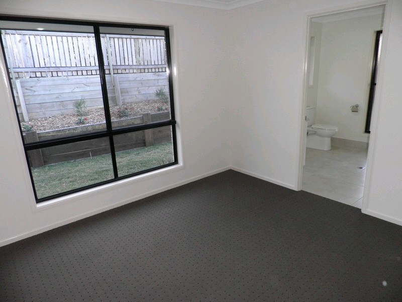 11 Park View Close, Southside QLD 4570