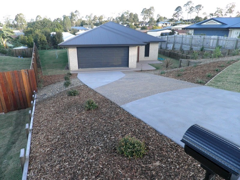 11 Park View Close, Southside QLD 4570
