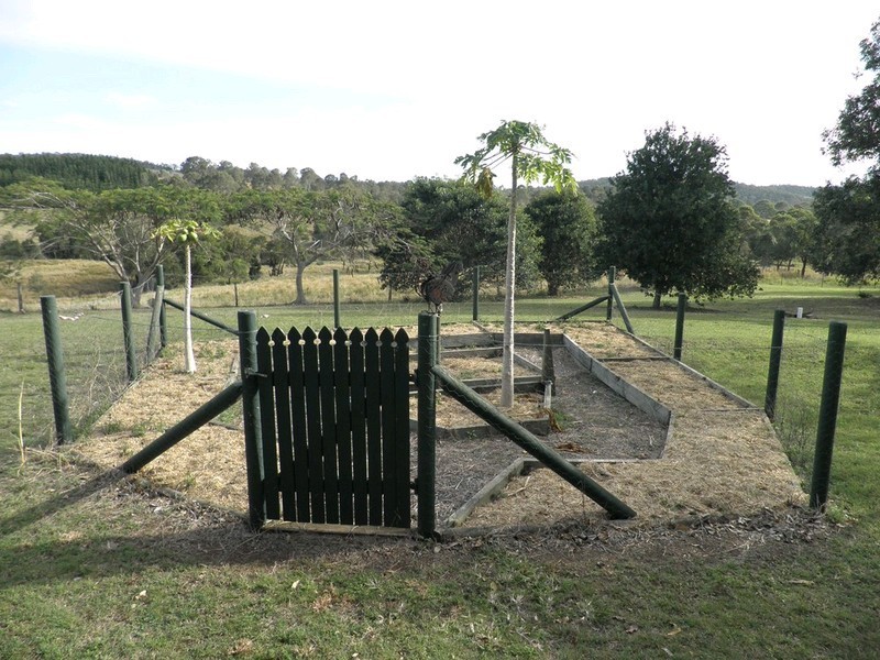 98 Bill James Road, Chatsworth QLD 4570