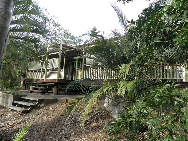 98 Bill James Road, Chatsworth QLD 4570