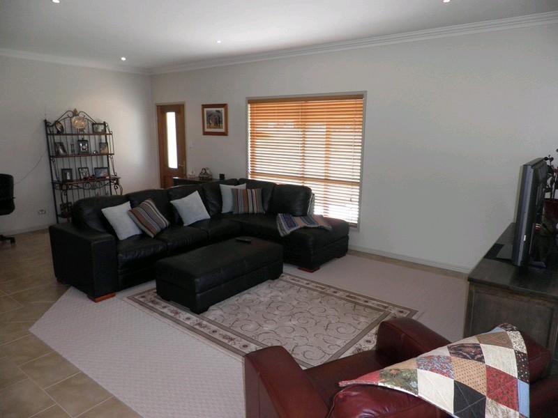 51 Lawson Road, Pie Creek QLD 4570