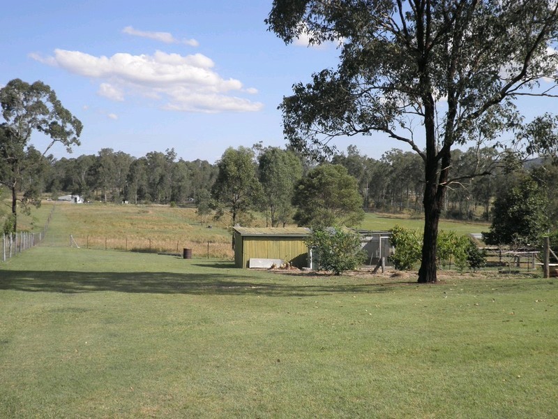 18 Dan Meurant Drive, Curra QLD 4570