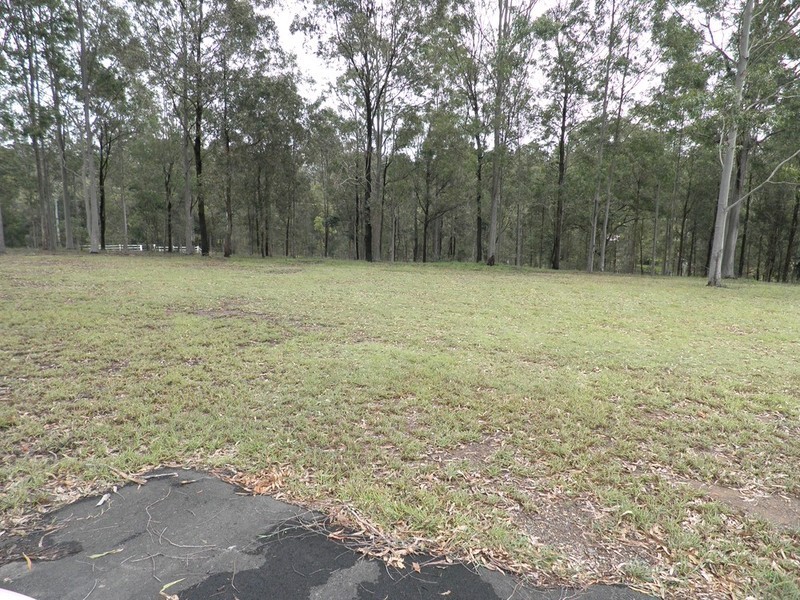 17 Taylor Road, Veteran QLD 4570