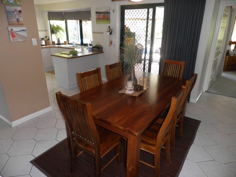 28 Emerald Drive, Southside QLD 4570