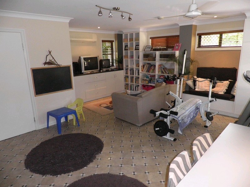 28 Emerald Drive, Southside QLD 4570