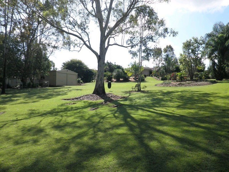 28 Emerald Drive, Southside QLD 4570