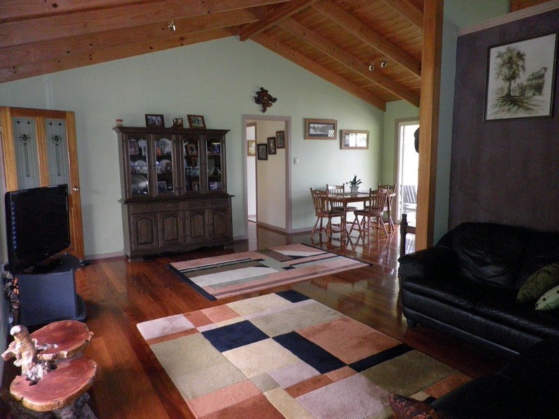 42 TIPPING ROAD, Chatsworth QLD 4570