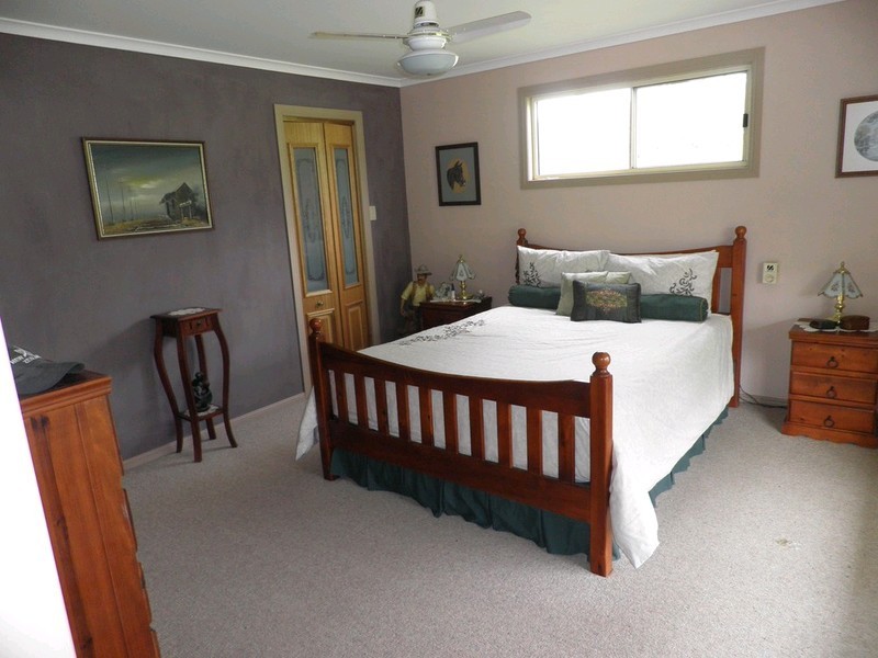 42 TIPPING ROAD, Chatsworth QLD 4570