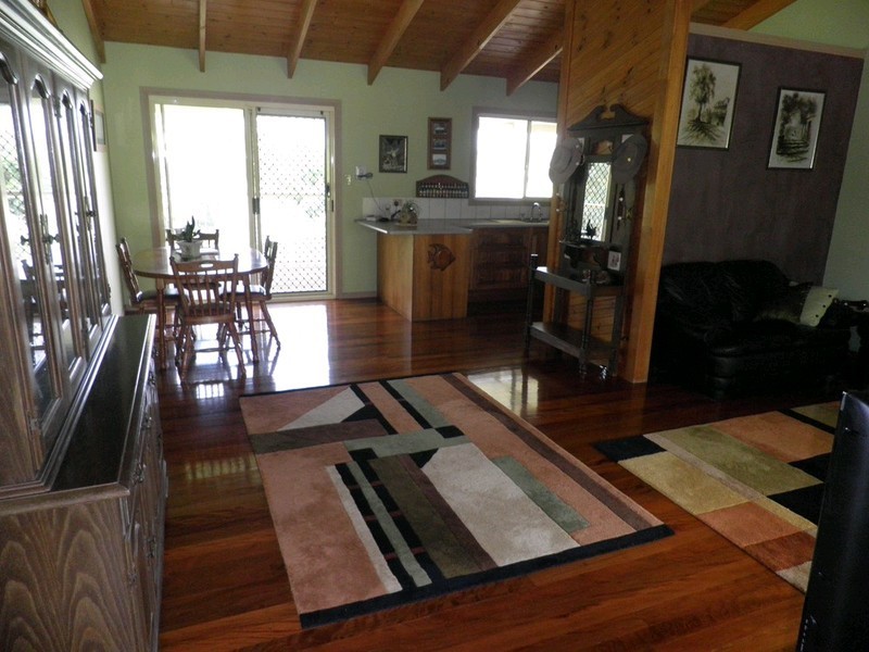 42 TIPPING ROAD, Chatsworth QLD 4570