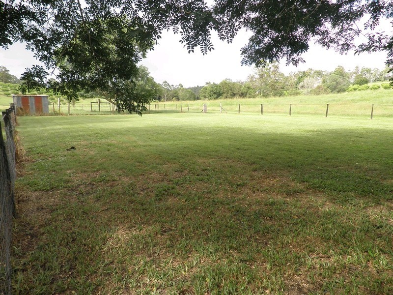 42 TIPPING ROAD, Chatsworth QLD 4570